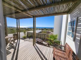 Mirage-Beach Apartment, hotell i St Helena Bay