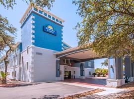 Days Inn & Suites by Wyndham San Antonio North/Stone Oak, hotel a San Antonio