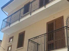 Affittacamere U’FURNILLO: Cautano şehrinde bir ucuz otel