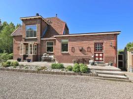Characteristic country house with wellness, жилье для отдыха в городе Лейнден