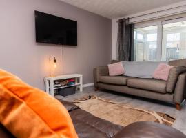 Stridingedge - 3 Bedroom 5 beds Sleeps 6 Ideal For Contractors – dom wakacyjny w mieście Birtley