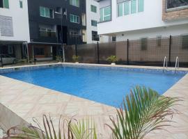 Excellent 2 bed apartment in Lekki Phase1 With SuperFast Wi-fi & 247 Power, viešbutis mieste Lekis
