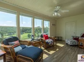 2BR WALK-IN - Golf Course View - Centrally Located - FREE TICKETS INCLUDED - FW11-3