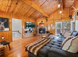 Cozy Cabin perfect for 2 Families, hotel en Big Bear Lake