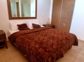 Flat One room apartment in talabay aqaba, viešbutis mieste Al Burj