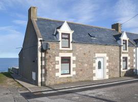 Dolphin View - Uk30689, holiday home in Portknockie