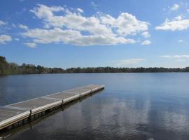 Lakefront Bliss: Your Perfect Getaway on the Water, Ferienwohnung in Halifax