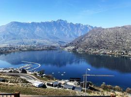 Views on Florence, cottage in Queenstown