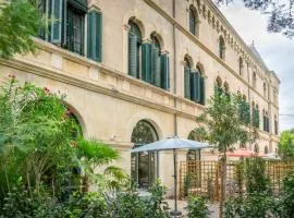 5 Family Apartments with Pool & Large Garden in Historic Pézenas Convent