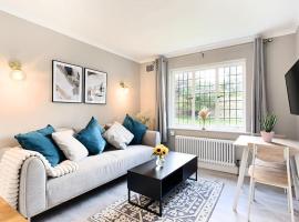 The Garden Flat at Walnut Tree House, hotel with parking in Rustington