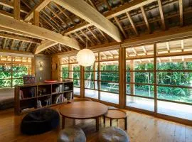フクギに囲まれた家 さばんぎ沖縄古民家 SAVANGI Okinawan Designed Folk House