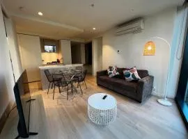 City Central Location, Parking and 2 Bed Apartment