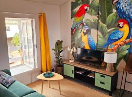 Gite "RIO", parking securise, hotel in La Roche-sur-Yon