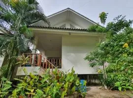 Niniari House