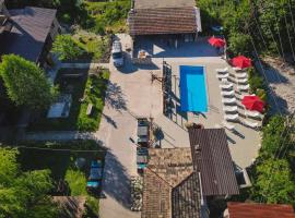 Hotel Metekhara, strandhótel í Ambrolauri