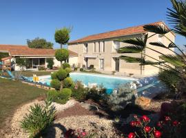 A la Gloriette, bed and breakfast en Neuville-de-Poitou