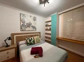 Pleno centro, Alameda, 5 minutos Casco Vello y estación AVE