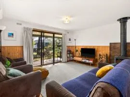 Retreat At Red Rocks Beach