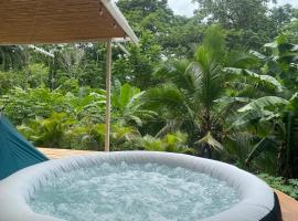 Serenity Glamping, glamping a Puerto Viejo