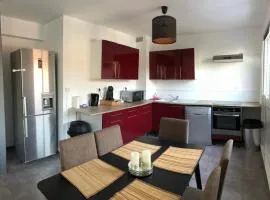 Bel appartement cosy très calme avec parking privé