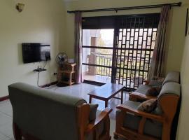 3-Bedroom Mbarara Apartment with Optional Farm Tour，姆巴拉拉的飯店