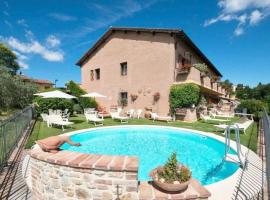 ISA-Holiday-Home with swimming-pool in San Gimignano, apartments with air conditioning and private outdoor area, huoneistohotelli kohteessa San Gimignano