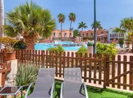 Oasis Pool View