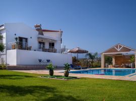 Al Aker Villa with private pool, hotel in Kalathas