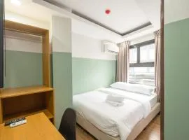 St. Marvin Studio Makati M202