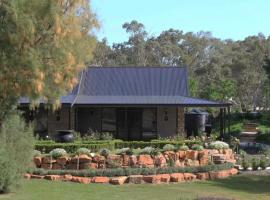 Petit Verdot Cottage - A Vineyard Retreat in Barossa Valley，羅蘭低地的木屋