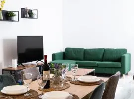 Sliema 2BR Backyard Flat by Arco Collection