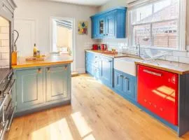 Small Seaview Villa - Norfolk Cottage Agency