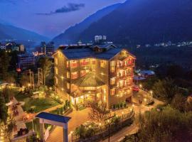 Montana Blues Resort by Snow City, resort en Manali