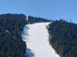 chez olivier et valerie, hotel in Les Angles