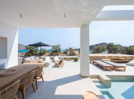 Exclusive Luxury Moca beachfront villa, Molos, Paros, hotel in Molos Parou