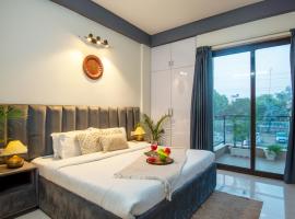 BedChambers Serviced Apartment, Medicity, hotel in Gurgaon