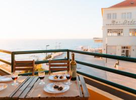 Alfaiate Beach House, hotel in Santa Cruz