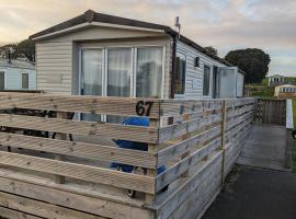 Loch's Heaven 67, holiday home in Balminnoch