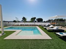 Villa Elisia - villetta con piscina privata, hótel í Brucoli