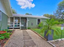 Creekside Cabins - The Nest