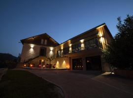 Maison Bord de l'eau, hotel a Ornans