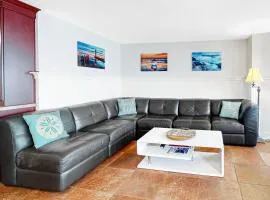 Berni's Ocean View Castle - Home Sweet Homestead
