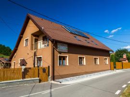 Erőss Kulcsosház, Cottage in Lăzarea