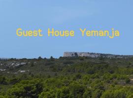 Guest House Yemanja, vil·la a Narbona