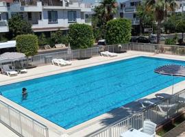 Kundu'da Havuzlu Bahçeli Villa, rental pantai di Antalya