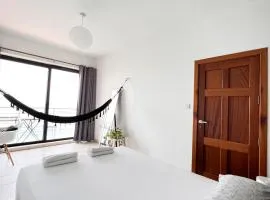 F8 1 Seaview room, Living and bathroom shared , StJulians