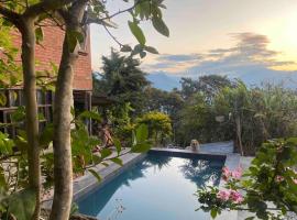 Café Tinto Cabaña Rústica, villa in Coroico