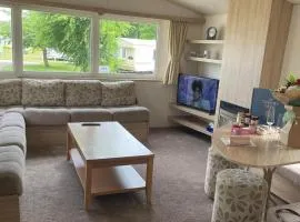 6 berth caravan Cherry tree holiday park Great yarmouth