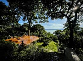 Casa Única - Room with breakfast or Cabins with kitchen, hotel near Apoyo Lagoon Natural Reserve, La Laguna