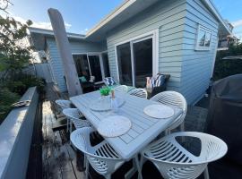 Downtown Mount Cottage, hotel in Mount Maunganui